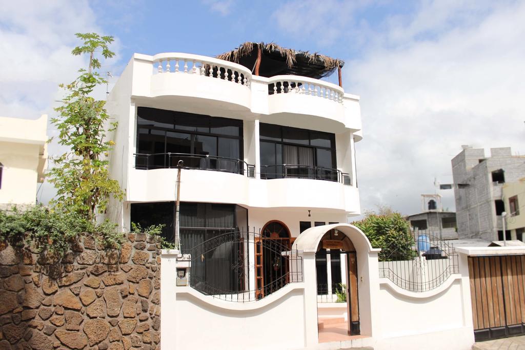 Hotel Planet House Puerto Ayora  Exterior foto