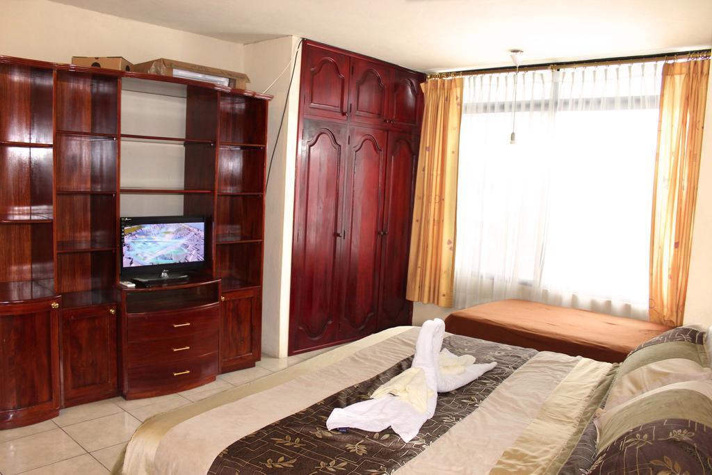 Hotel Planet House Puerto Ayora  Zimmer foto